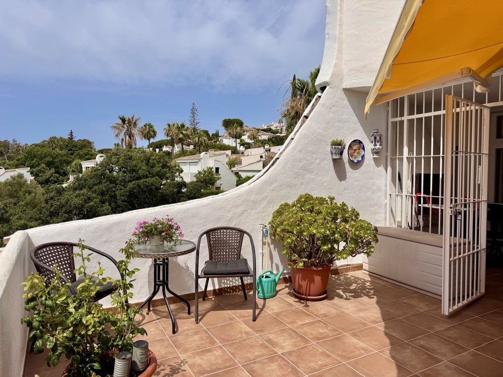 Apartment in Sitio de Calahonda - Image 2