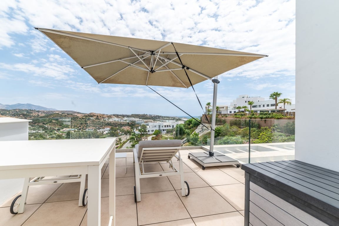 Apartment in La Cala De Mijas - Image 2