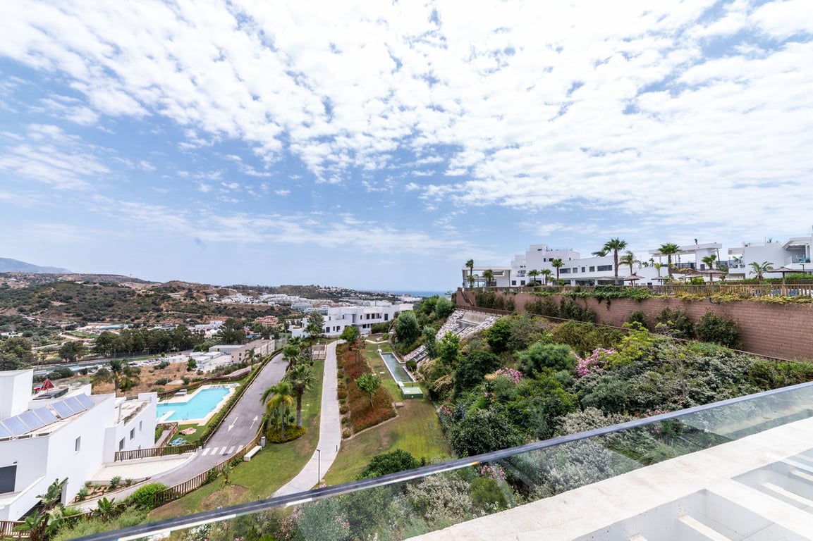 Apartment in La Cala De Mijas - Image 3
