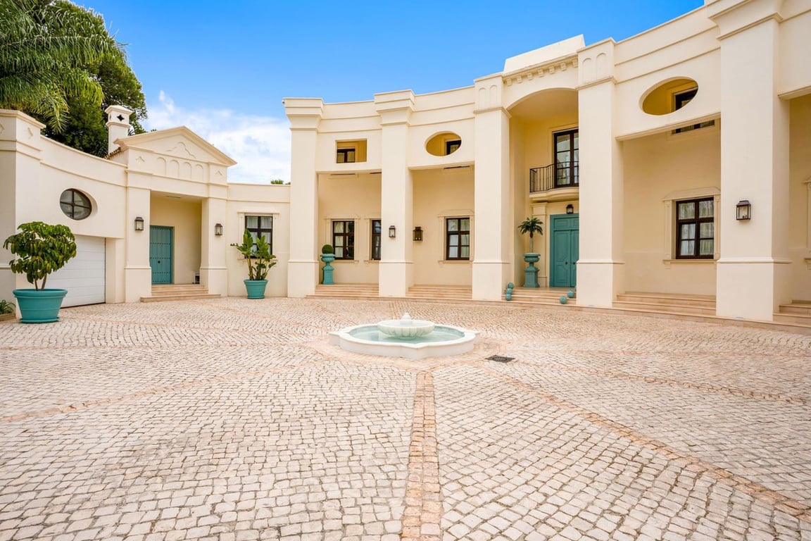Villa in Guadalmina - Image 3