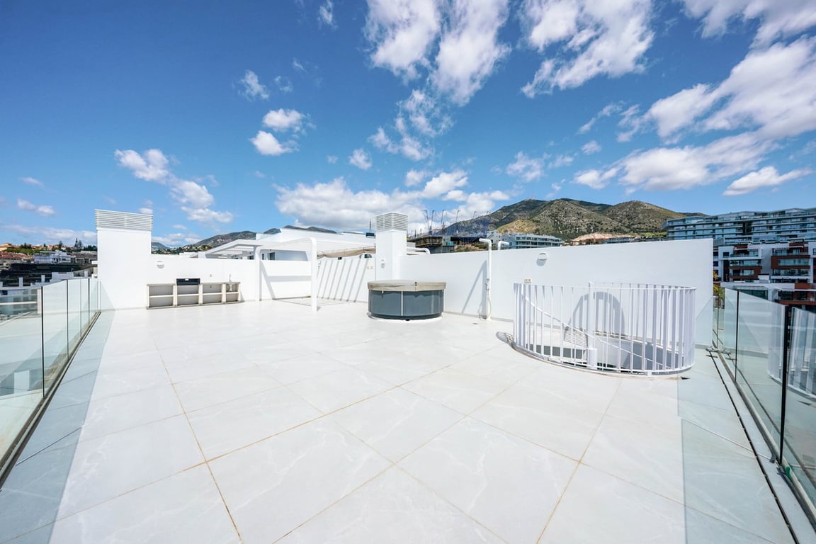 Penthouse in Fuengirola - Image 2