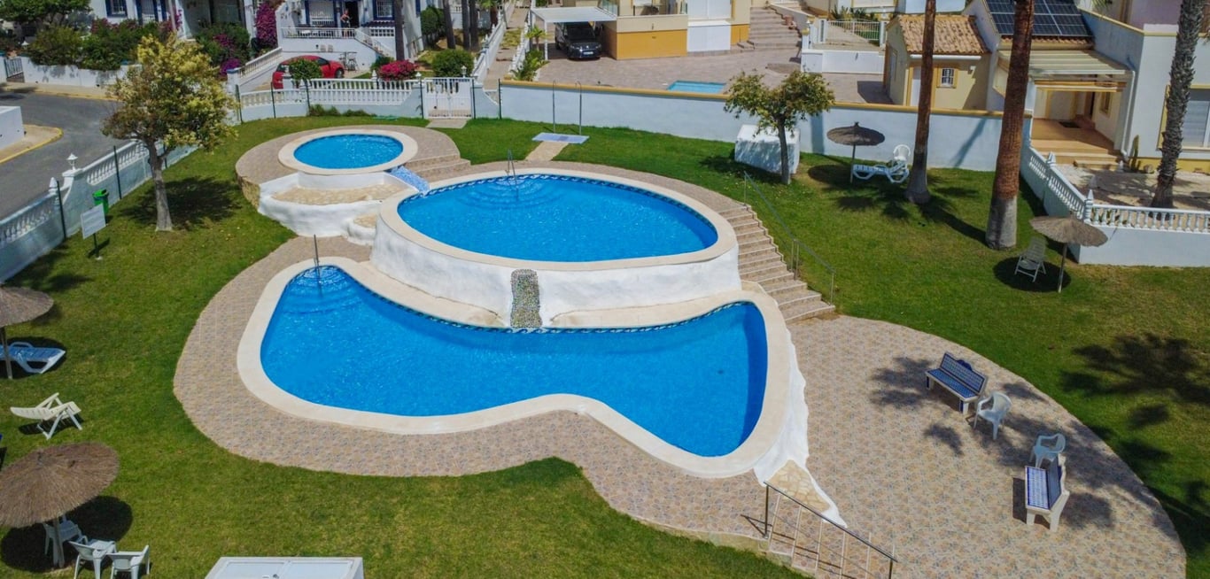 House in Urbanizacion los Balcones - Image 2