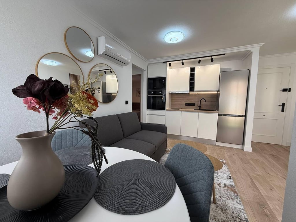 Apartment in Torrevieja - Image 2