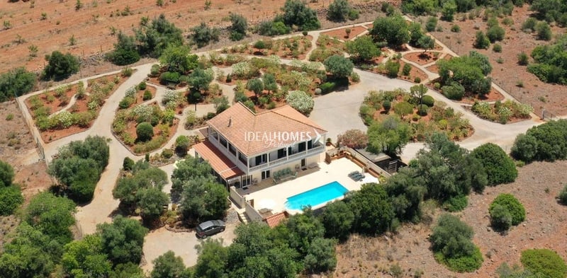 Villa in Silves - view 1