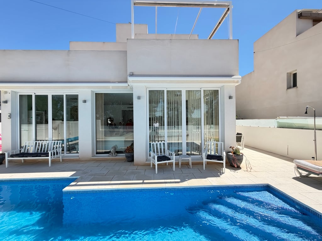 House in Mil Palmeras - Image 3