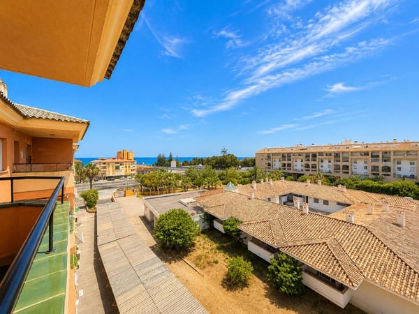 Apartment in San Luis de Sabinillas - view 1