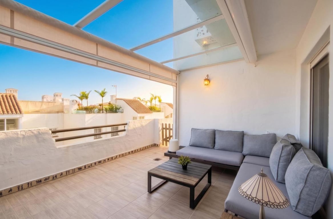 Apartment in Estepona - Image 3