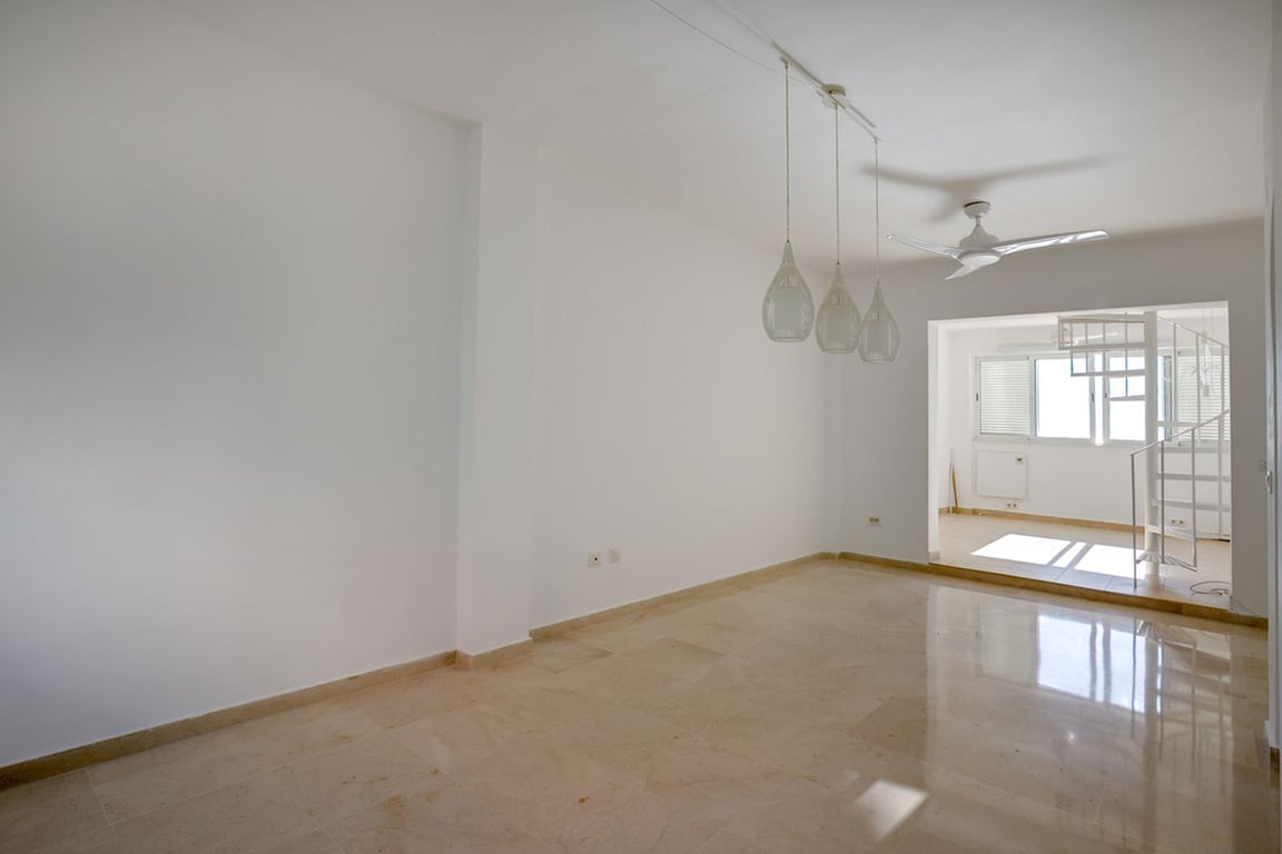 Apartment in Casares - Image 2