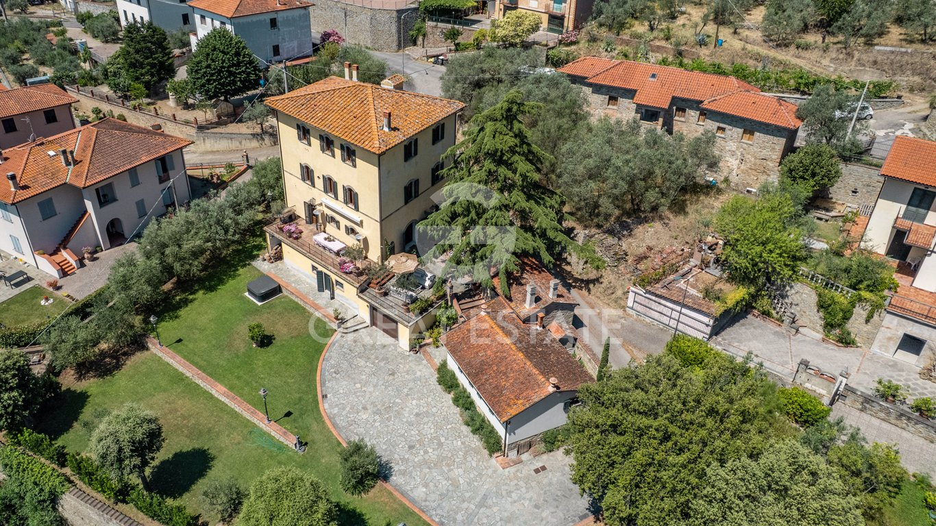 House in Castiglion Fiorentino - Image 3