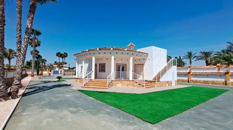 House in Catral - view 1