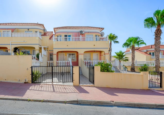 House in Villamartin - view 1