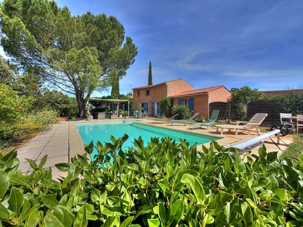 House in Regusse - view 1