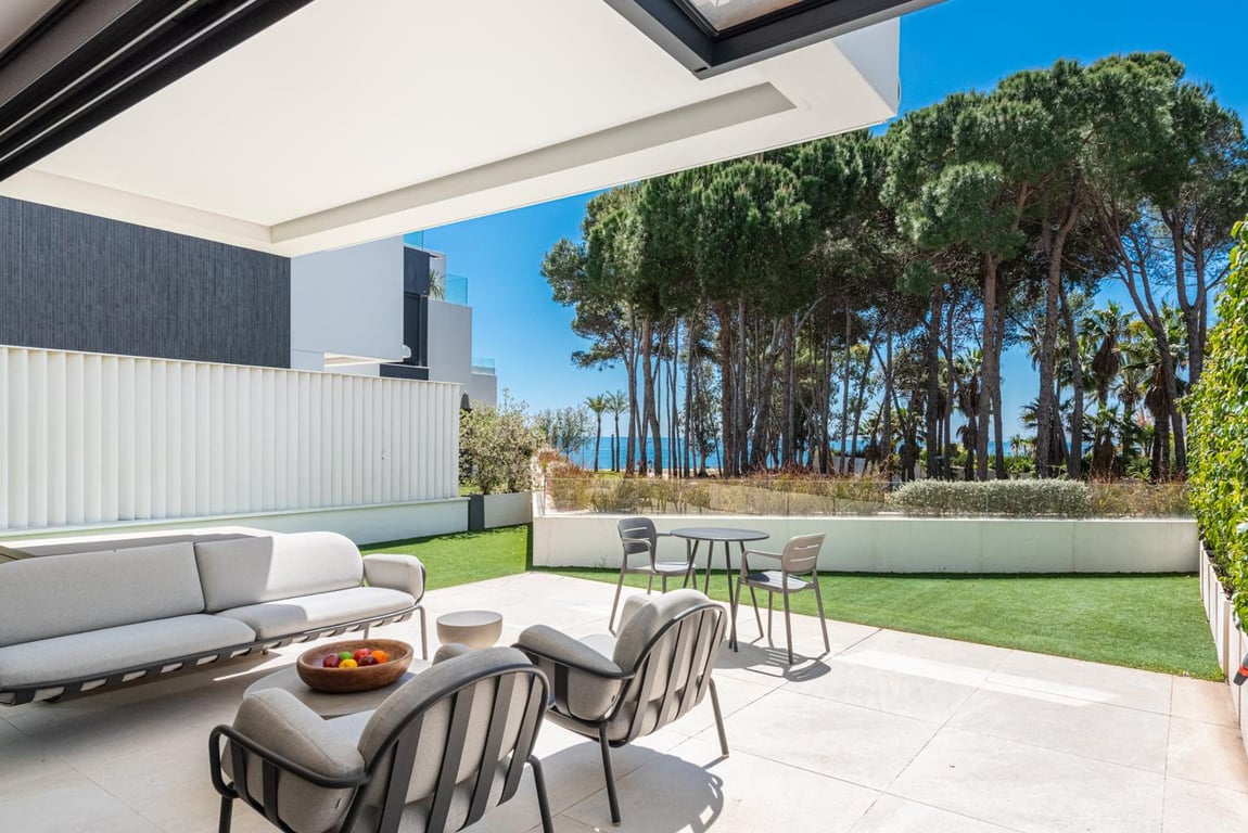 Villa in Estepona - Image 3