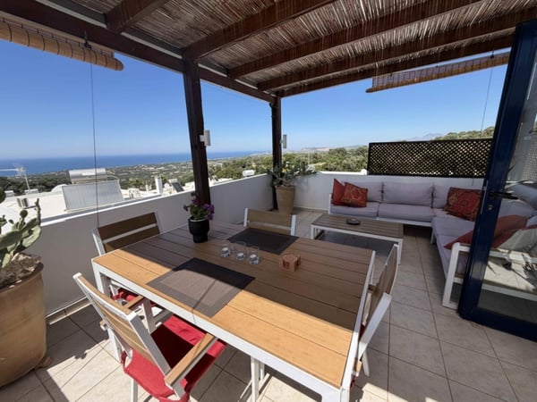 House in Adele - view 1