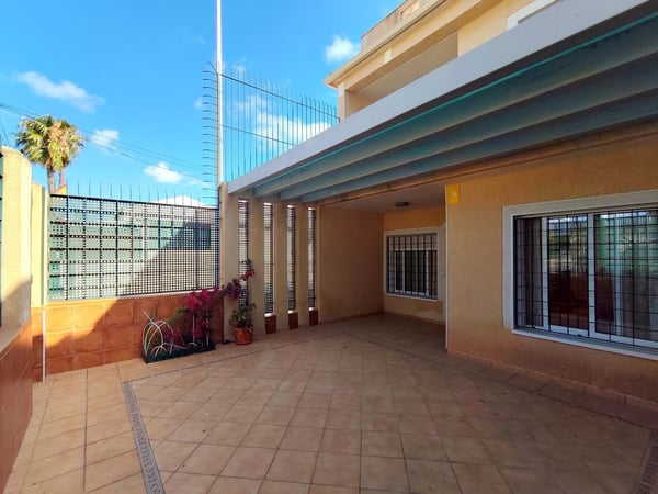 House in San Pedro del Pinatar - view 1