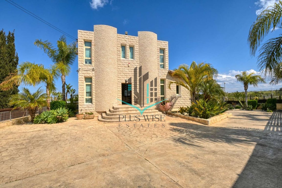 Villa in Paralimni