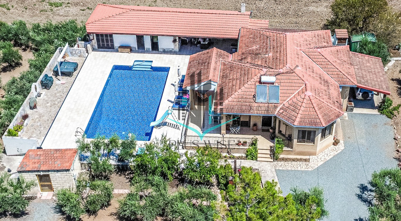 House in Mosfiloti