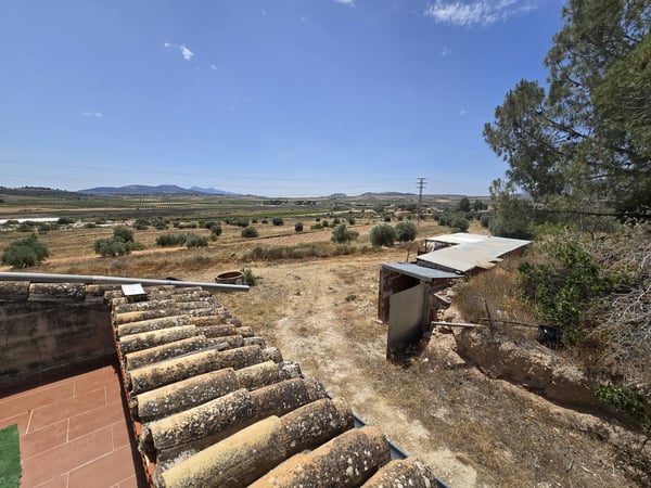 House in Pinoso - view 1