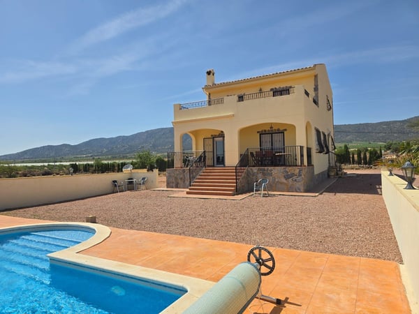 House in Canadas de Don Ciro - view 1
