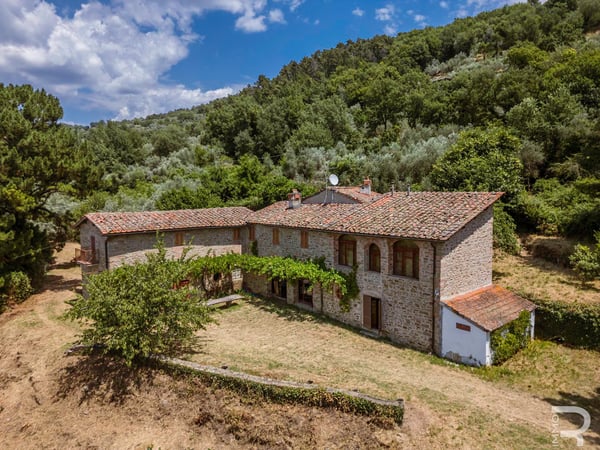 House in Castelfranco Piandisco - view 1