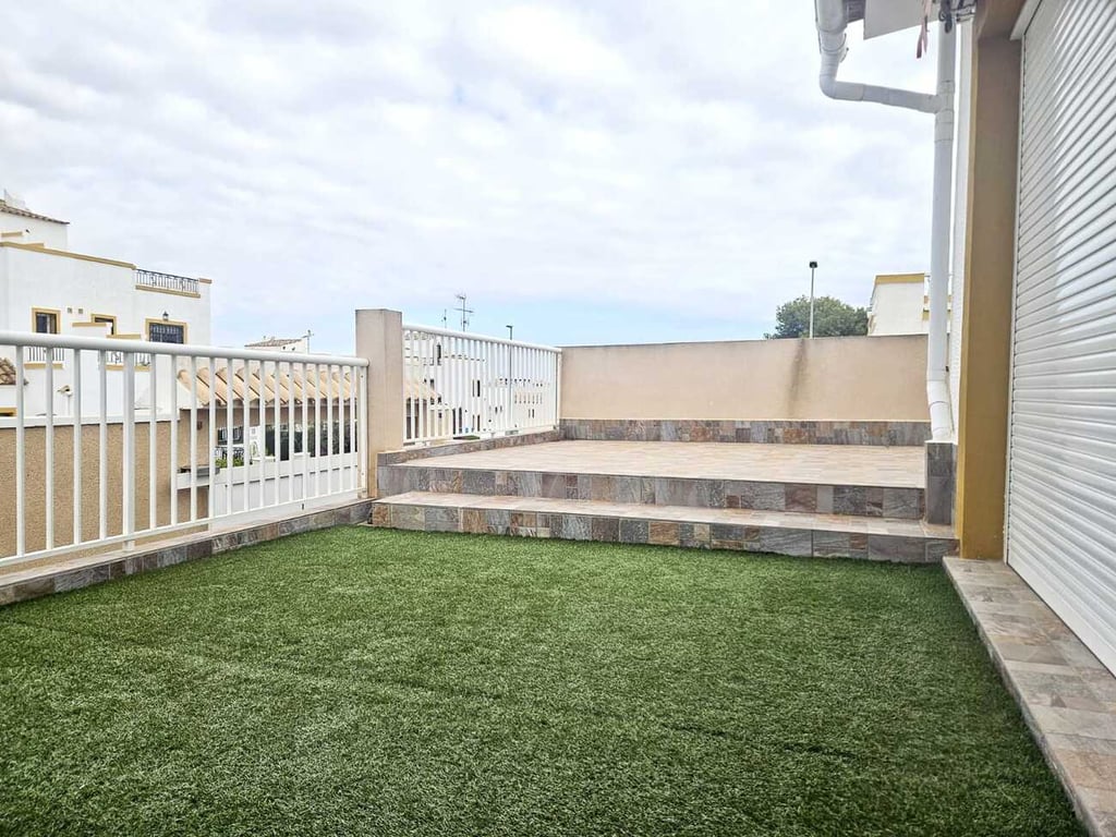Apartment in Urbanizacion los Balcones - Image 3