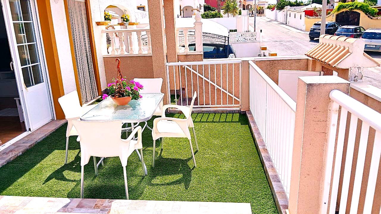 Apartment in Urbanizacion los Balcones - Image 2