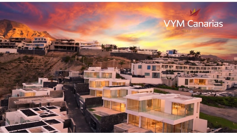 Villa in Costa Adeje - view 1