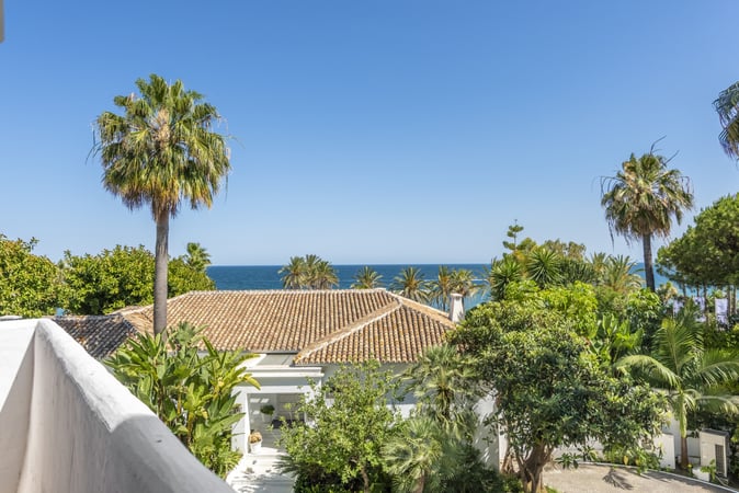 Penthouse in Marbella - view 1