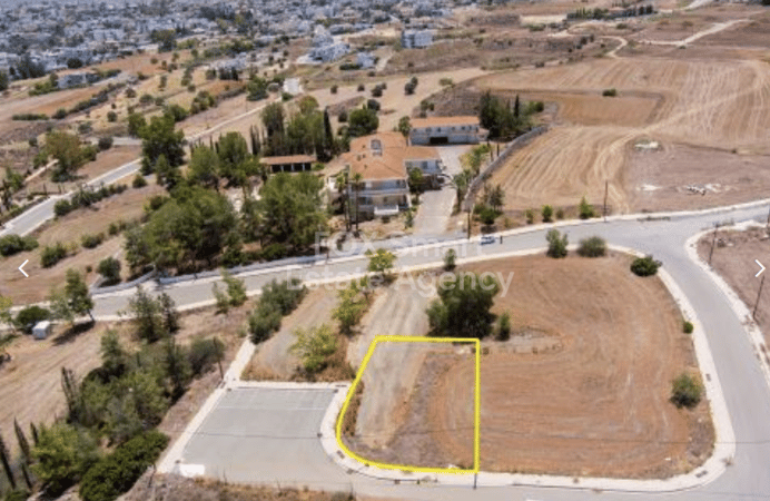 Land in Tseri - view 1