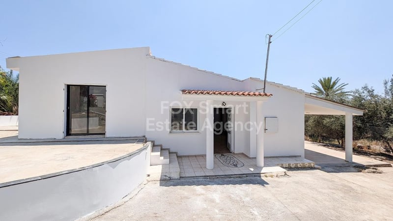 House in Anarita - view 1