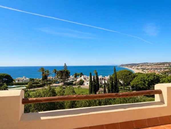 Apartment in Casares - view 1