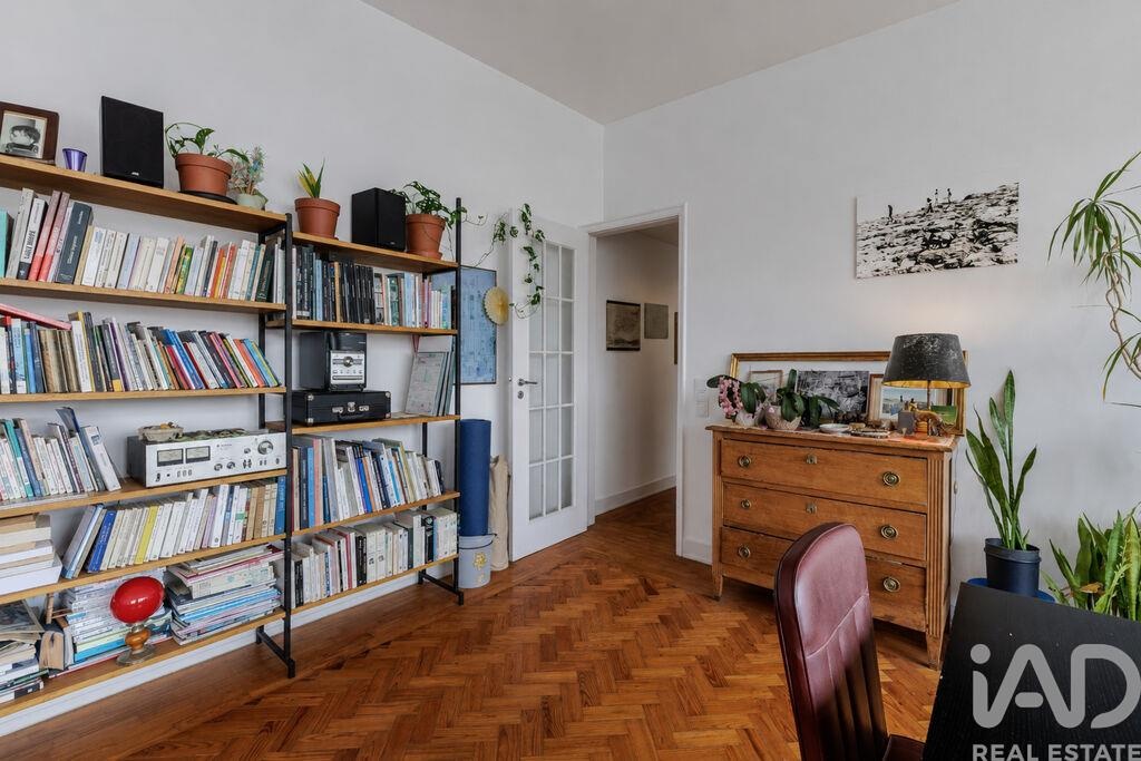 Apartment in Alvalade - Image 3