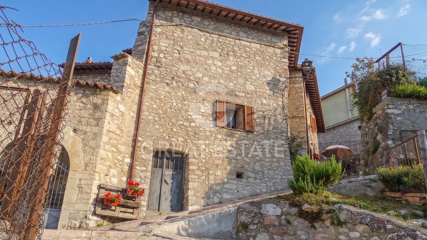House in Vallo di Nera - Image 2