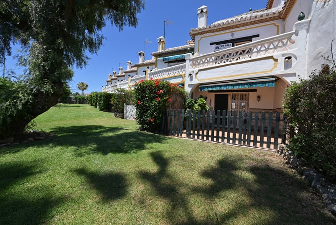 House in Sitio de Calahonda - view 1