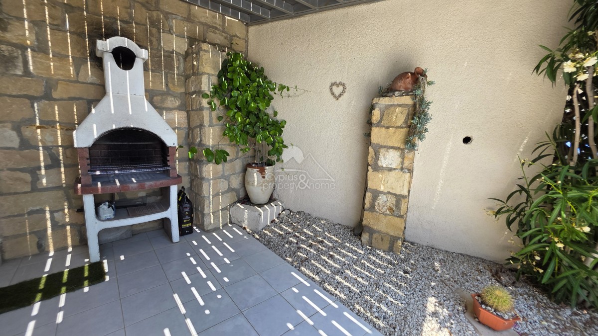 Villa in Chlorakas - Image 3
