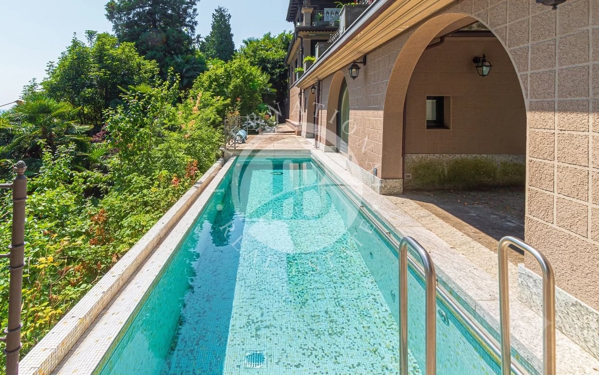 Villa in Meina - Image 2