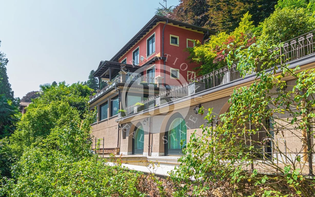 Villa in Meina - Image 3