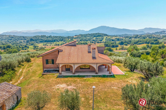 Villa in Ripi - Image 3