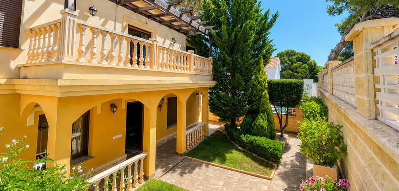 House in La Zenia - view 1