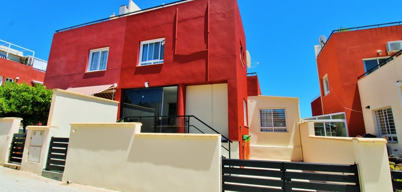 House in Villamartin - view 1