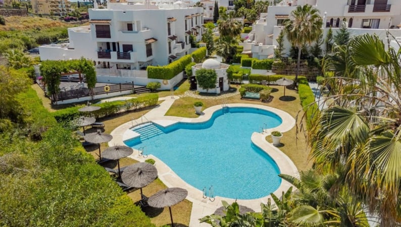 House in Estepona - view 1