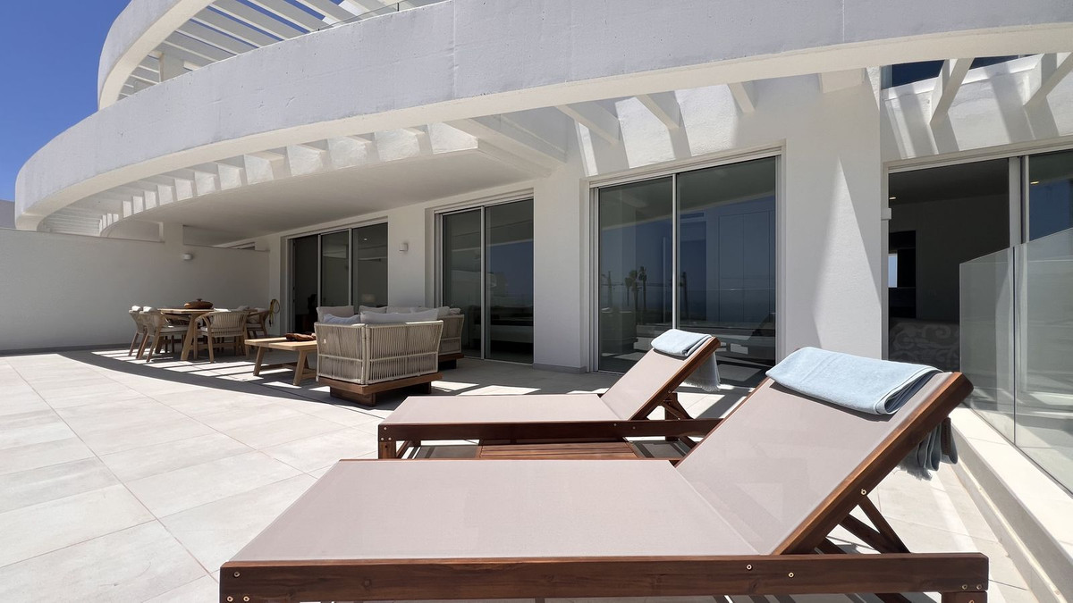 Apartment in Calla de Mijas - Image 2