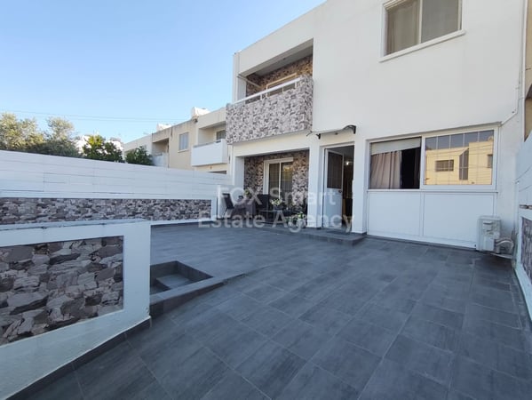 House in Larnaca - view 1