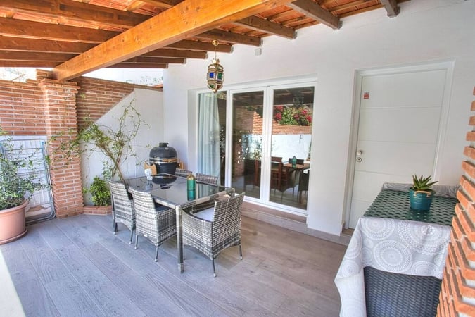 House in Torre de Benagalbon - view 1