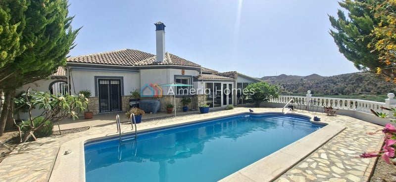 Villa in Arboleas - view 1