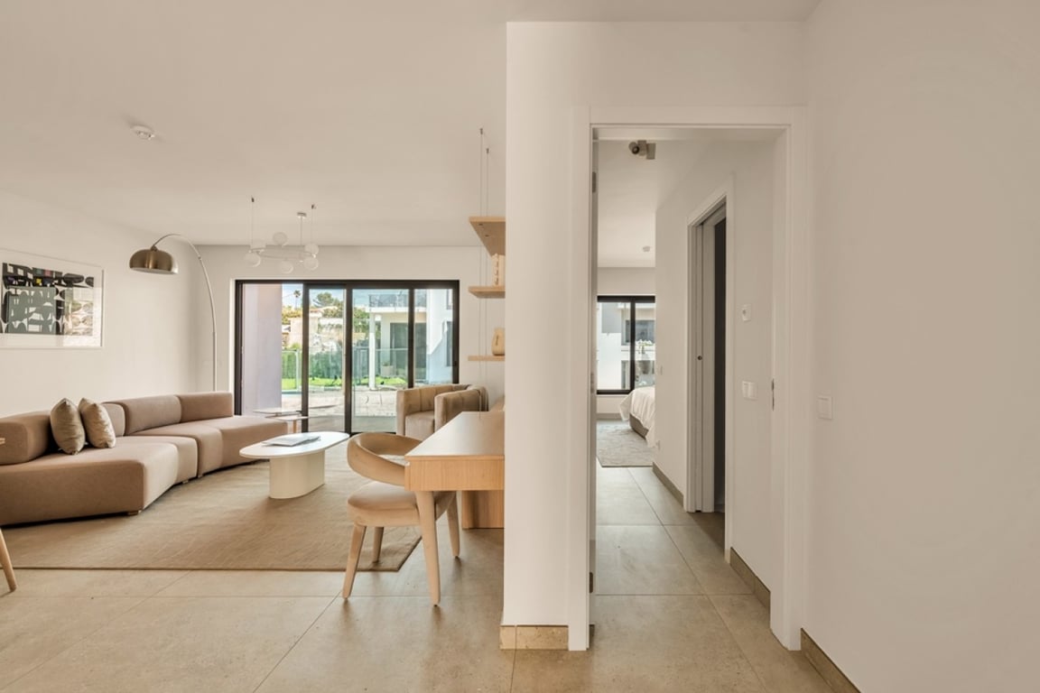 House in Lagoa - Image 3