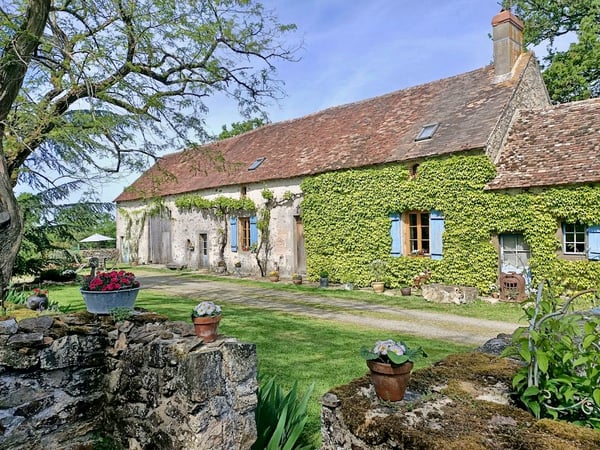 House in Lussac-les-Eglises - view 1