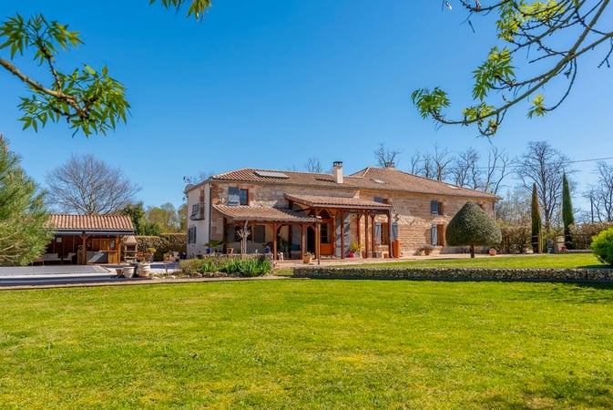 House in Saint-Nicolas-de-la-Grave - view 1