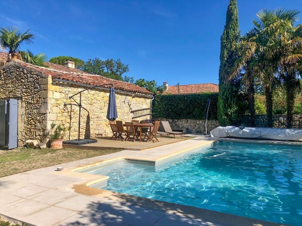 House in Larressingle - view 1