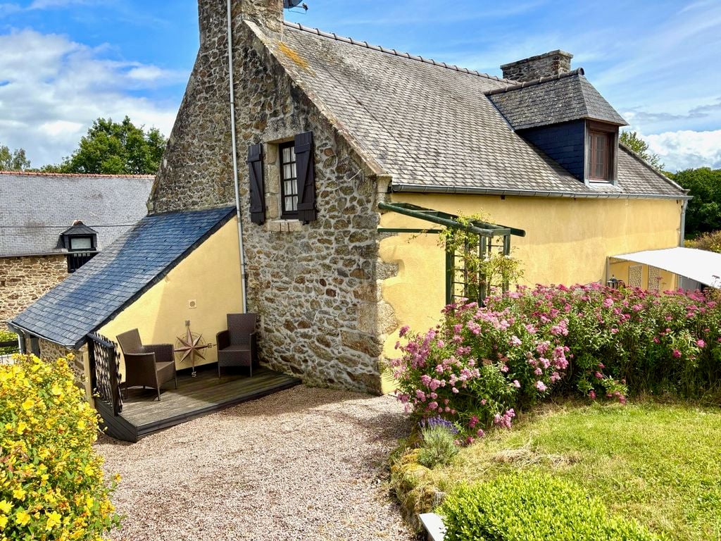 House in Pledeliac